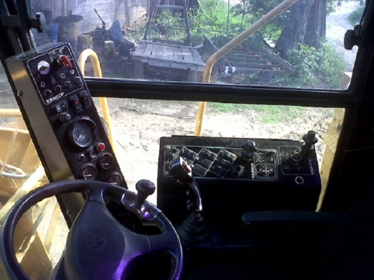 ขายรถตัดอ้อย CAMECO ปี 99 ขายรถตัดอ้อย CAMECO ปี 99