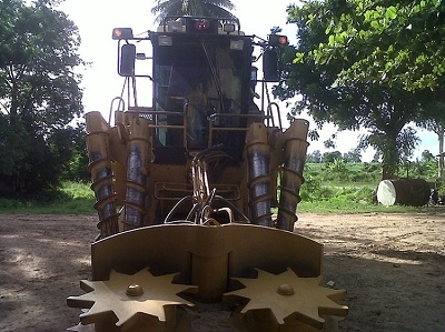 ขายรถตัดอ้อย CAMECO ปี 99 ขายรถตัดอ้อย CAMECO ปี 99