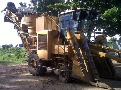 ขายรถตัดอ้อย CAMECO  ปี 99