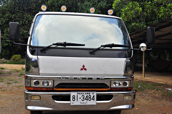 CANTER ติดเครน UNIC 2 ตัน