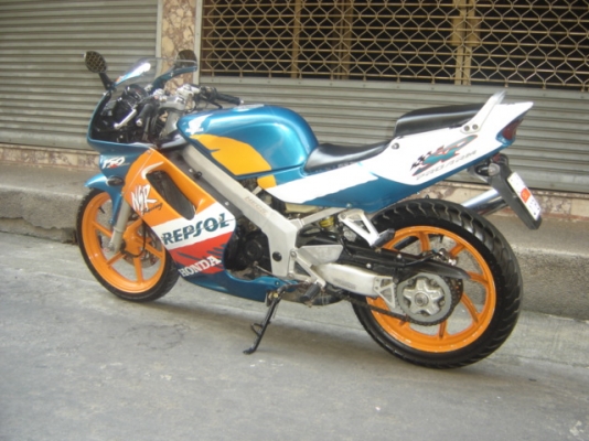 ขายด่วน NSR 150 SP สวยมาก สีเขียวส้ม ราคา 39900  รถอยู่ที่    ไปรษณย์  ยานนาวา กทม ติดต่อคุณ เจ โทร. 0808051985