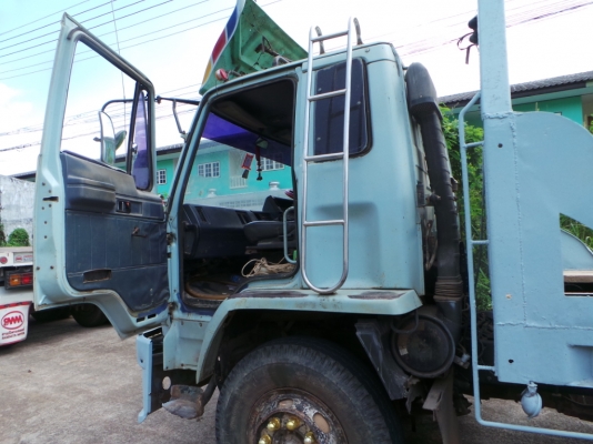 รถสิบล้อท้ายลาดยี่ห้อ ISUZU  FVZ หัวบางเดิม เครื่องเดิม คัซซีสวยตลอดแนวค่ะ