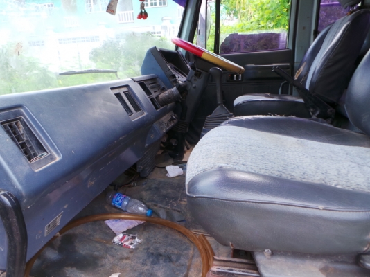 รถสิบล้อท้ายลาดยี่ห้อ ISUZU  FVZ หัวบางเดิม เครื่องเดิม คัซซีสวยตลอดแนวค่ะ