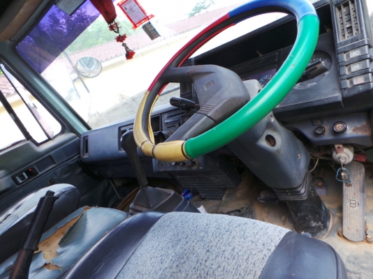 รถสิบล้อท้ายลาดยี่ห้อ ISUZU  FVZ หัวบางเดิม เครื่องเดิม คัซซีสวยตลอดแนวค่ะ
