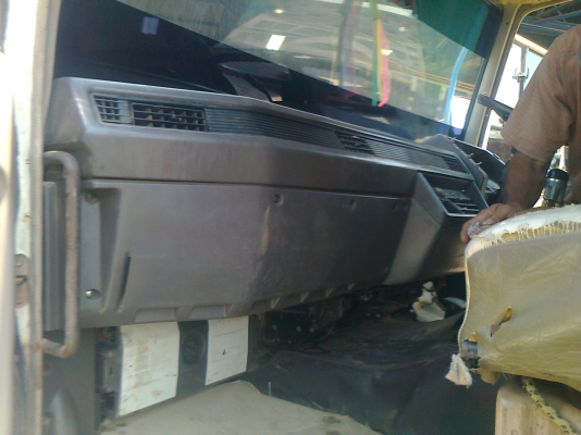 MITSUBISHI FN527M-TF 220 แรงม้า 2 เพลา ดัมพ์