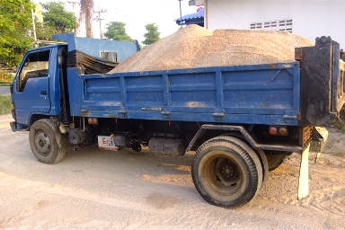 ขายหกล้อดั้ม โตโยต้า DINa  115 แรงเต็ม 5 คิว รถสวยพร้อมใช้ รถใช้งานอยู่ ครับ ด่วน