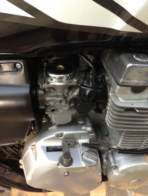 ขาย XJR400 ปี2000อินวอยแท้ สีแดง-ดำ สวยๆ ระบบไฟติดครบทุกดวง