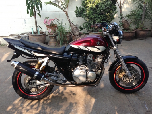 ขาย XJR400 ปี2000อินวอยแท้ สีแดง-ดำ สวยๆ ระบบไฟติดครบทุกดวง