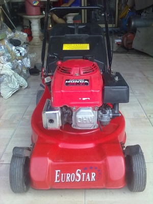 รถตัดหญ้า HONDA 4.0 มีที่เก็บหญ้า รถตัดหญ้า HONDA 4.0 มีที่เก็บหญ้า