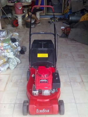 รถตัดหญ้า HONDA 4.0 มีที่เก็บหญ้า