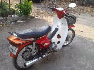 ขายหรือแลกชาลีก็ได้ดรีมคุรุสภาเดิม สวยเครื้องดี สตาดมือ มีเล่มทะเบียน 8000 ขายหรือแลกชาลีก็ได้ดรีมคุรุสภาเดิม สวยเครื้องดี สตาดมือ มีเล่มทะเบียน 8000