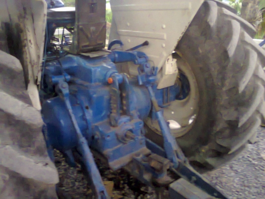 ขายรถไถ่ฟอร์ด ลดสุดสุดร้อนเงิน!!