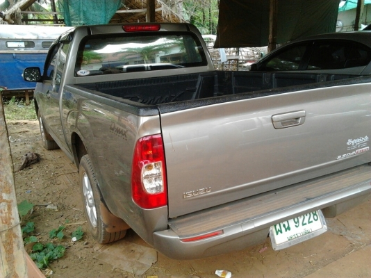 ISUZU D-MAX SPACE CAB SLX 2.5 Ddi i-TEQ MT ปี 2007 รถบ้านเดิมๆสวยจัดทั้งคัน ไม่เคยมีอุบัติเหตุ ใช้งานน้อยวิ่งได้ 80,000 กม. เช็คศูนย์ตลอด ภายในคอนโซลสวยครบ CD ABS พ.เพาเวอร์ ก.ไฟฟ้า ซ.ล็อก กระจกมองข้างปรับไฟฟ้า ไฟขาว กุญแจรีโมท ช่วงล่างเดิมแน่นดี ยางสภาพด