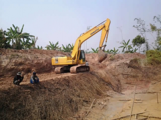 ขาย โคมัสสุ PC200-7 / 8,000 กว่าชั่วโมง / ไฟฟ้าครบ / เล่มทะเบียน ขาย โคมัสสุ PC200-7 / 8,000 กว่าชั่วโมง / ไฟฟ้าครบ / เล่มทะเบียน