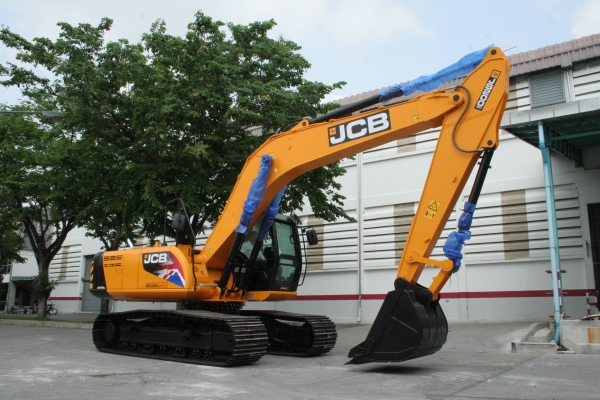 รถขุดตีนตะขาบ JCB JS200 รถขุดตีนตะขาบ JCB JS200