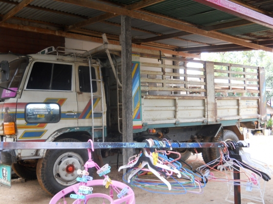 ขาย 6 ล้อดั้ม HINO FD174B เครื่อง HO7Cพร้อมโอน พร้อมใช้งาน รถสวยมาก คัซซีเยี่ยม