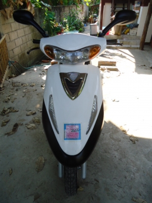 ขาย SCOOTER JRD 125CC คันใหญ่ กว่ารถทั่วไป จุของได้มากครับ สภาพดี แน่นๆ วิ่งนิ่ม มีทะเบียนและเอกสารพร้อมโอนครับ ไม่ขาดต่อภาษี สภาพสวยเดิมๆ ราคา 9000 บาท