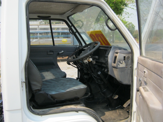 ขาย 4ล้อดั้ม NKR 100 แรงม้าพร้อมใช้งาน