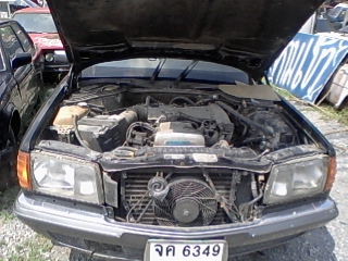 รถ Benz126 ราคาถูกนะ ทะเบียนไม่ขาด เอกสารครบๆ นะคับ ขับกลับบ้านได้เลย