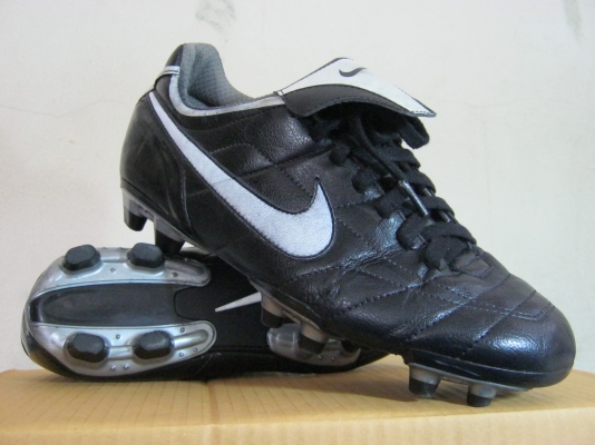 +++++แท้100\% รองเท้าฟุตบอล Nike Tiempo สภาพดี +++++
