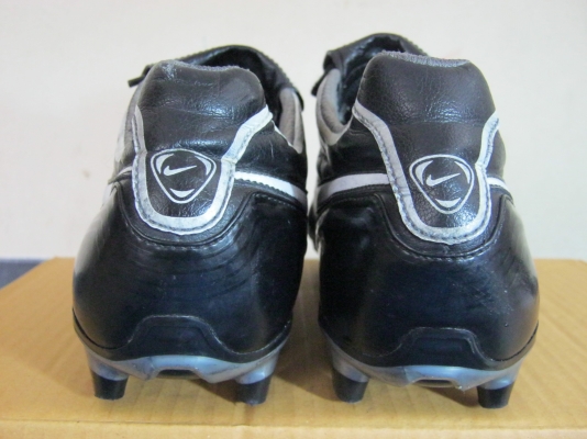 +++++แท้100\% รองเท้าฟุตบอล Nike Tiempo สภาพดี +++++ +++++แท้100\% รองเท้าฟุตบอล Nike Tiempo สภาพดี +++++