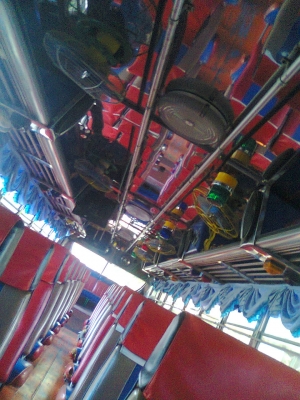 ขายรถบัสพัดลม12เมตรหรือแลกเทเลอร์สิบล้อหางปลา ขายรถบัสพัดลม12เมตรหรือแลกเทเลอร์สิบล้อหางปลา