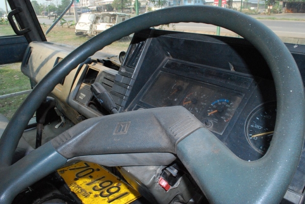 รถบรรทุก 10 ล้อ เพลาเดียว