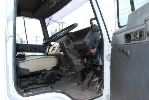 รถบรรทุก 10 ล้อ เพลาเดียว