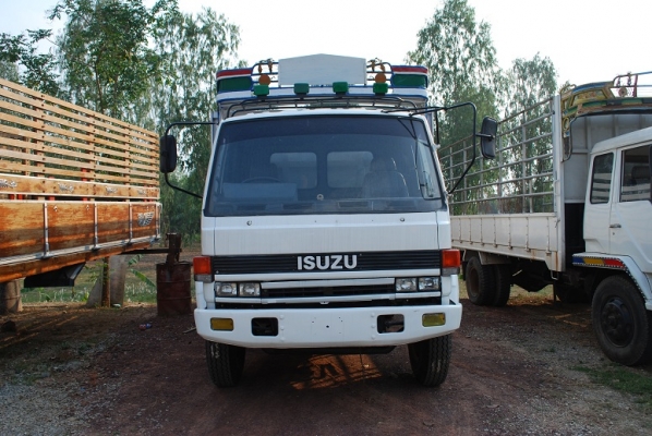 รถบรรทุก 10 ล้อ เพลาเดียว