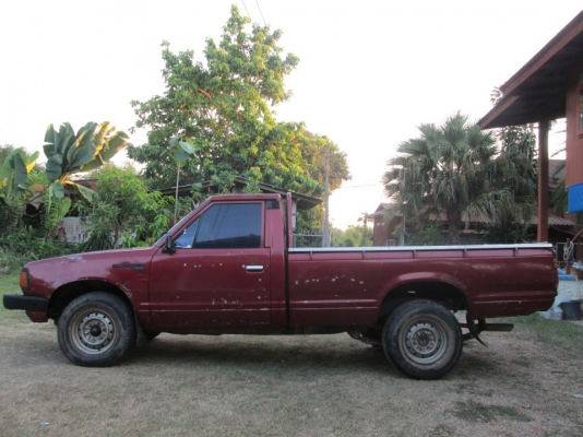 ขาย datsun 720 เครื่อง 1600 cc พร้อมใช้พร้อมโอน