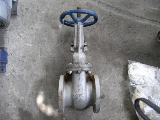 ขายพวงมาลัยวาวน้ำ 6 นิ้ว สภาพสวย พร้อมใช้งาน รับประกันคุณภาพ