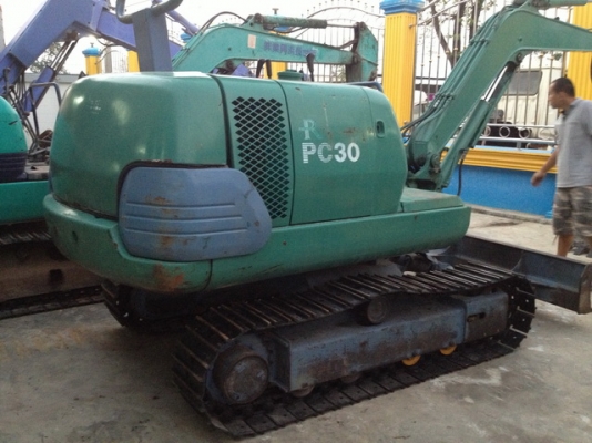 PC30-7 R และ PC20-7 E แมคโคนำเข้าสภาพดี เปลี่ยนแทรคเหล็กใหม่