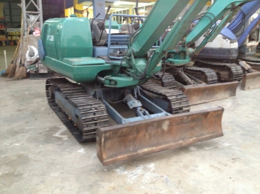 PC30-7 R และ PC20-7 E แมคโคนำเข้าสภาพดี เปลี่ยนแทรคเหล็กใหม่