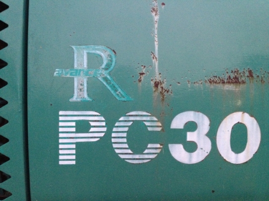 PC30-7 R และ PC20-7 E แมคโคนำเข้าสภาพดี เปลี่ยนแทรคเหล็กใหม่