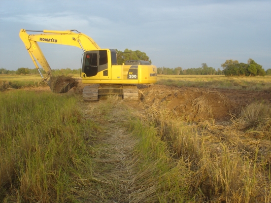 PC200-5 ทรงดี ปั้มแรง เครื่องเงียบ ประหยัดนำมัน ได้งานเยาะ สภาพดีราคาย่อมเยาร์แบบนี้หายาก