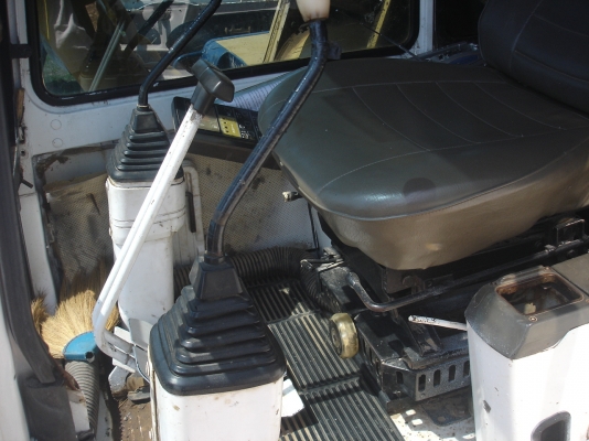 PC200-5 ทรงดี ปั้มแรง เครื่องเงียบ ประหยัดนำมัน ได้งานเยาะ สภาพดีราคาย่อมเยาร์แบบนี้หายาก