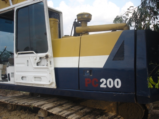 PC200-5 ทรงดี ปั้มแรง เครื่องเงียบ ประหยัดนำมัน ได้งานเยาะ สภาพดีราคาย่อมเยาร์แบบนี้หายาก