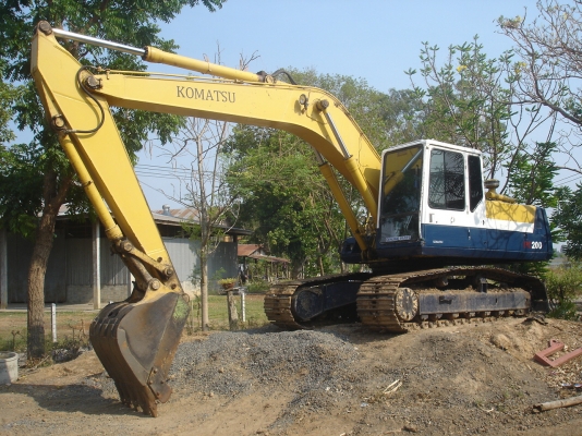 PC200-5 ทรงดี ปั้มแรง เครื่องเงียบ ประหยัดนำมัน ได้งานเยาะ สภาพดีราคาย่อมเยาร์แบบนี้หายาก