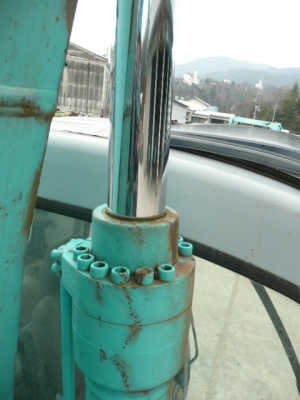 New Stock KOBELCO SK200-6 YN07-31735 YR 2000 จากญี่ปุ่น ไม่แพงครับ