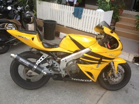 ขาย CBR 400cc ปี 89 ทะเบียนแท้พร้อมชุดโอน ราคา 79000 สนใจติดต่อ โจ 084-5698117 ขาย CBR 400cc ปี 89 ทะเบียนแท้พร้อมชุดโอน ราคา 79000 สนใจติดต่อ โจ 084-5698117