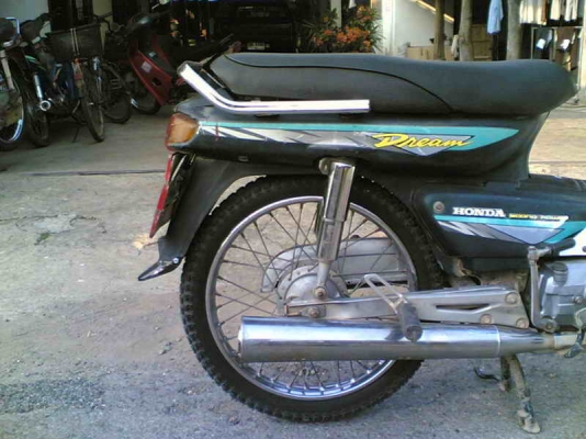 ขายดรีม C100 เล่มทะเบียนพร้อมชุดโอน เครื่องดีพร้อมใช้งานสีซีดบ้างตามกาลเวลาขาย 8500 บาท