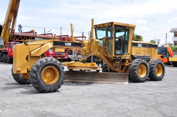 ``รถเกรดถนนMOTORGRADER CATERPILLAR 140H