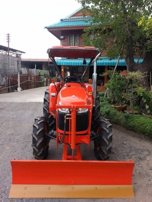 คูโบต้า L3608 4 WD ติดใบมีดดันหน้าใหม่ ผาน 5 ตราช้าง ทำงาน 708 ชั่วโมง เล่มทะเบียนพร้อม