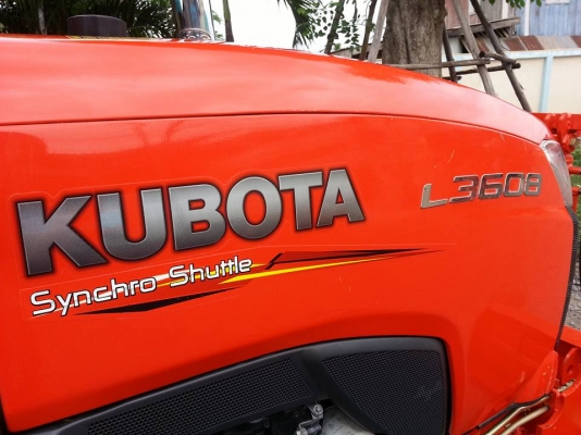 คูโบต้า L3608 4 WD ติดใบมีดดันหน้าใหม่ ผาน 5 ตราช้าง ทำงาน 708 ชั่วโมง เล่มทะเบียนพร้อม