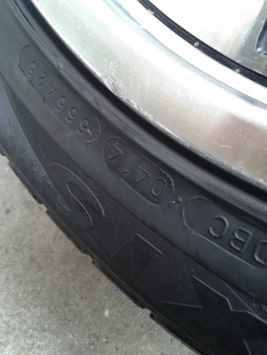 ขอบ17นิ้ว5รู114 พร้อมยาง สวยๆ 4 ล้อ ราคา 7400 บาท ขอบ17นิ้ว5รู114 พร้อมยาง สวยๆ 4 ล้อ ราคา 7400 บาท