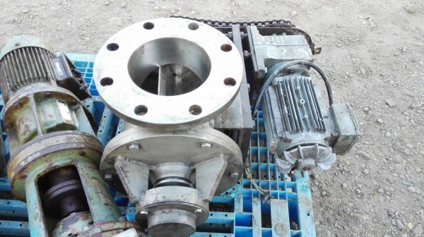 ** SOLD ** แอร็อก ROTARY VALE สแตนเลสทั้งตัว ระบบไฟ 380V สภาพสดถอดจากไลน์ผลิตมาดูมาเทสก่อนได้