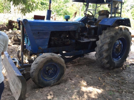 รถไถ MF มีดันหน้า รถใช้งานได้ปกติ