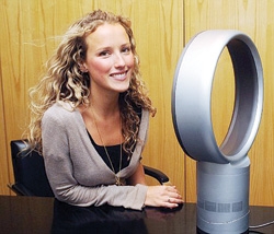 นวัตกรรมใหม่พัดลมไรัใบ ขนาด 12 นิ้วพร้อมใบรับประกัน