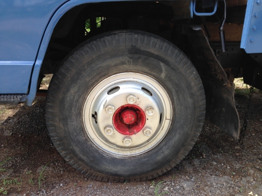 รถบรรทุก 6 ล้อ  อีซูซุ 115 แรง   NPR 59 L(รุ่นยอดนิยม)