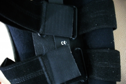 สนับป้องกันเข่า